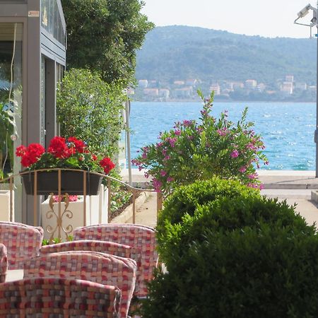 Filipovic Apartments With Pool Biograd Na Moru Eksteriør billede
