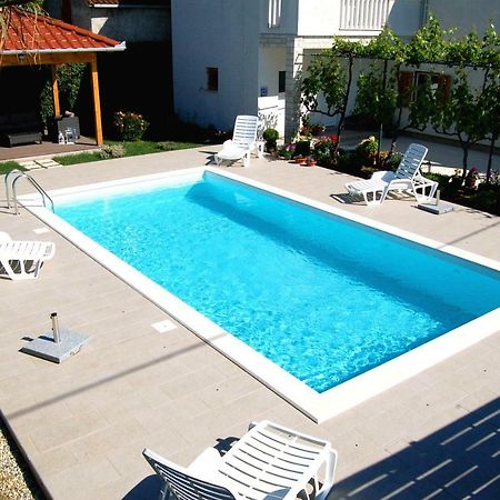 Filipovic Apartments With Pool Biograd Na Moru Eksteriør billede