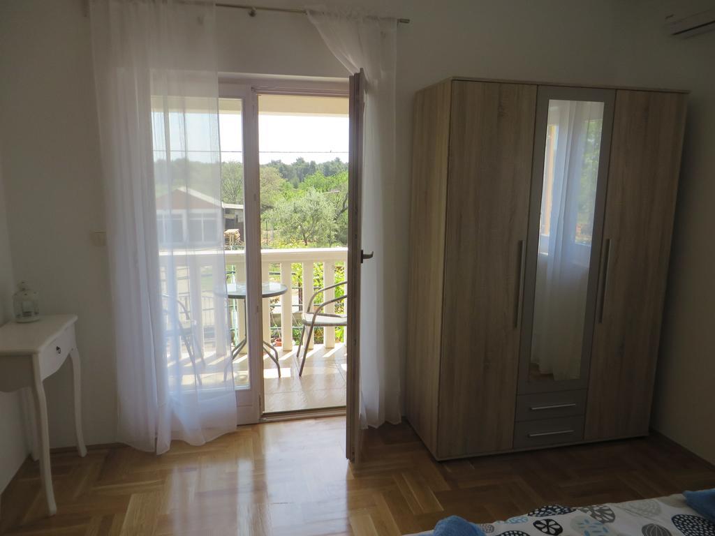 Filipovic Apartments With Pool Biograd Na Moru Eksteriør billede