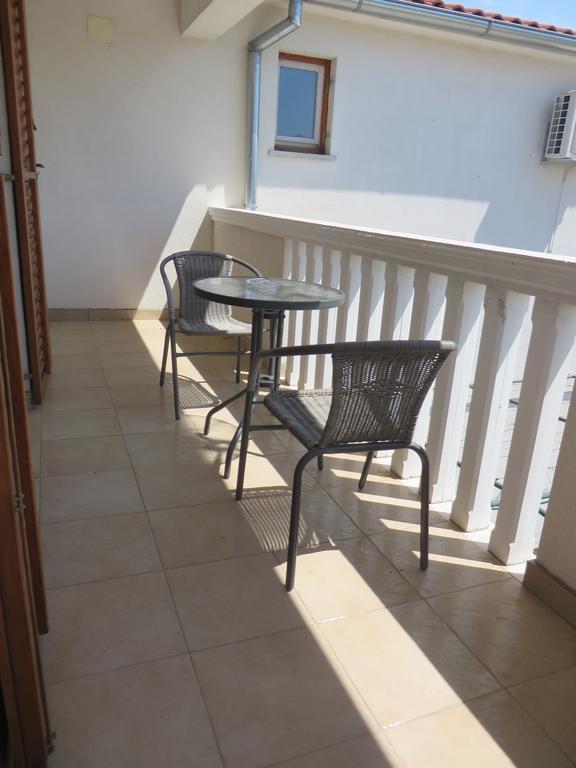 Filipovic Apartments With Pool Biograd Na Moru Eksteriør billede