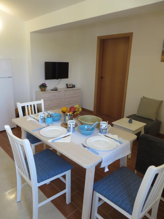 Filipovic Apartments With Pool Biograd Na Moru Eksteriør billede