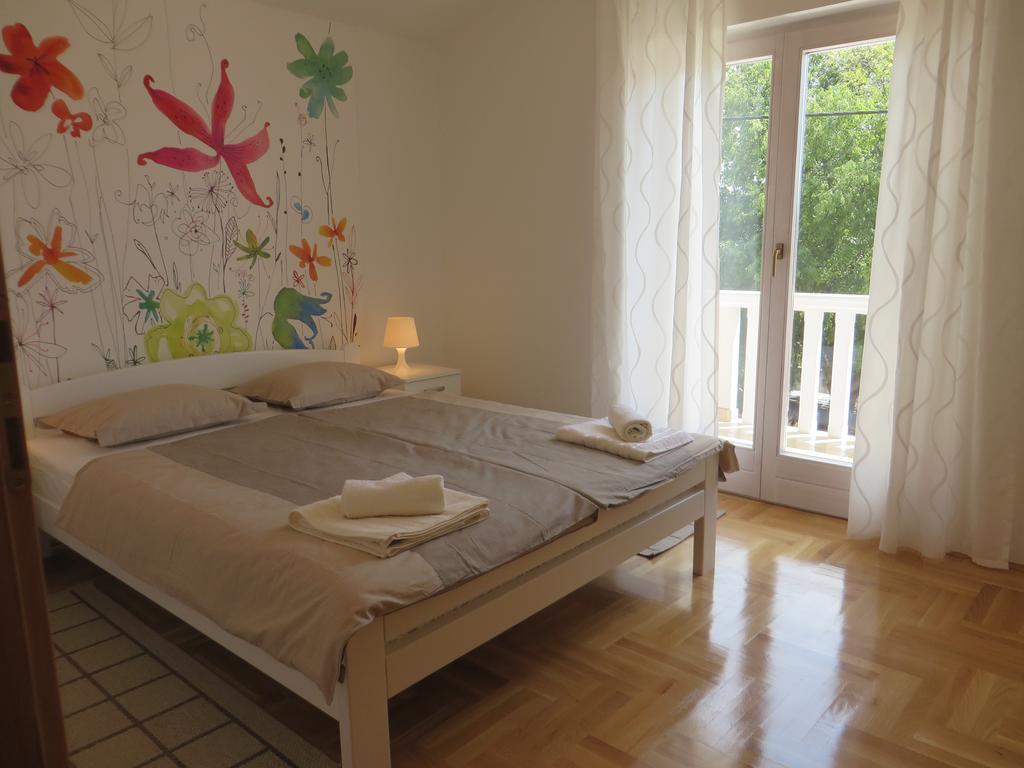 Filipovic Apartments With Pool Biograd Na Moru Eksteriør billede