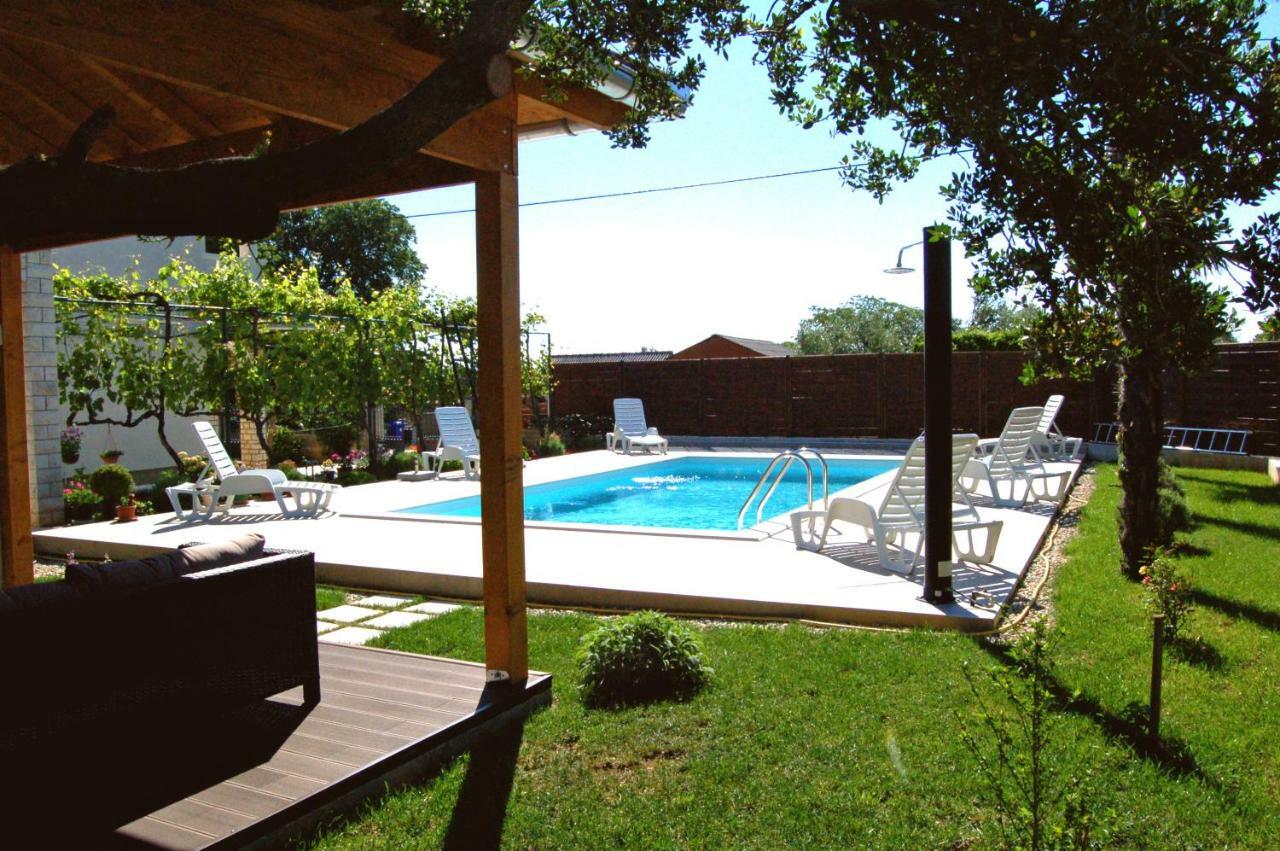Filipovic Apartments With Pool Biograd Na Moru Eksteriør billede