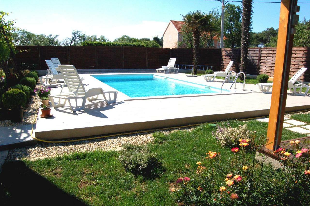 Filipovic Apartments With Pool Biograd Na Moru Eksteriør billede